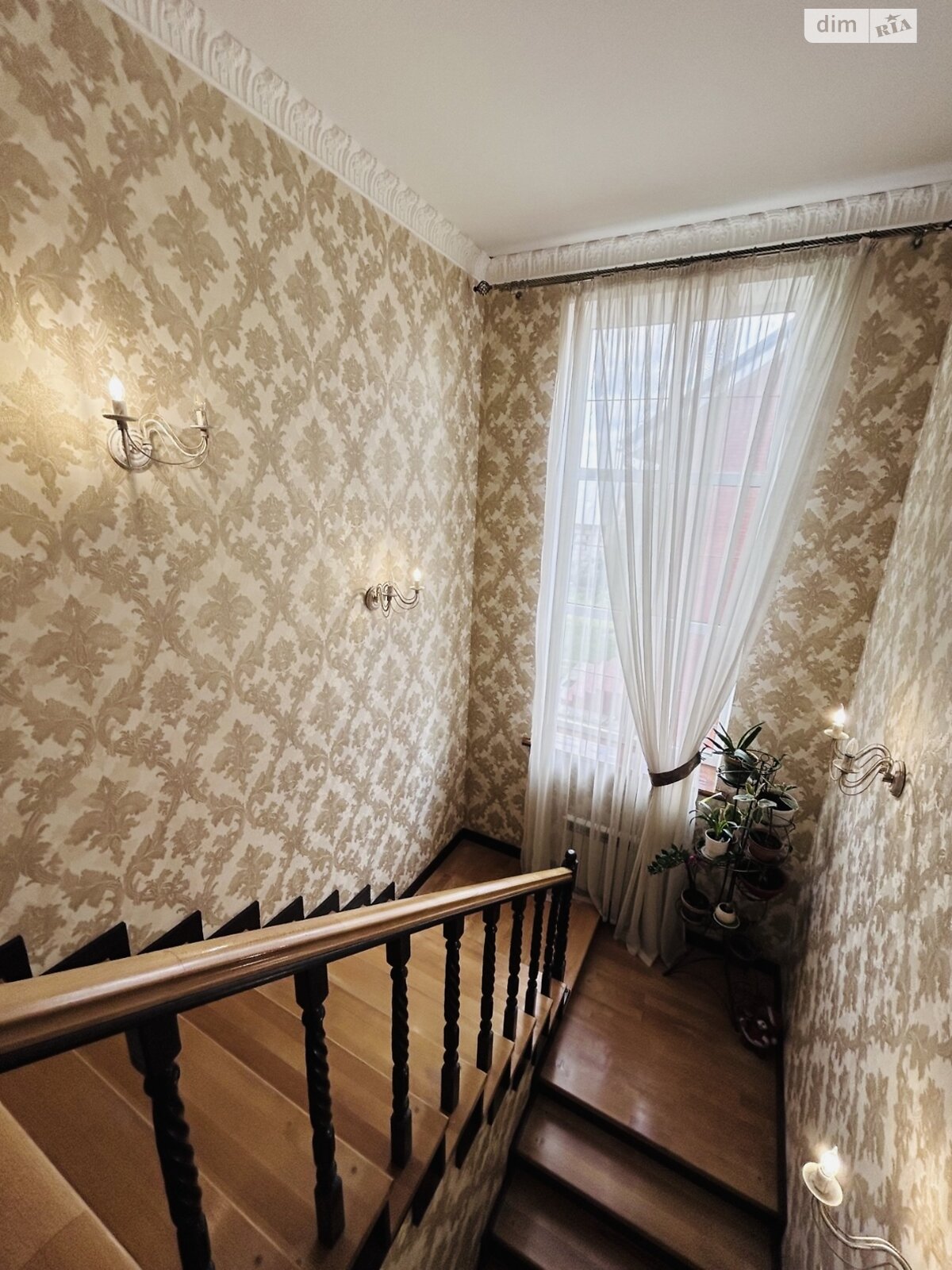 двоповерховий будинок з ремонтом, 224.4 кв. м, цегла. Продаж у Тарасівці фото 1 двоповерховий будинок з ремонтом, 224.4 кв. м, цегла. Продаж у Тарасівці фото 1