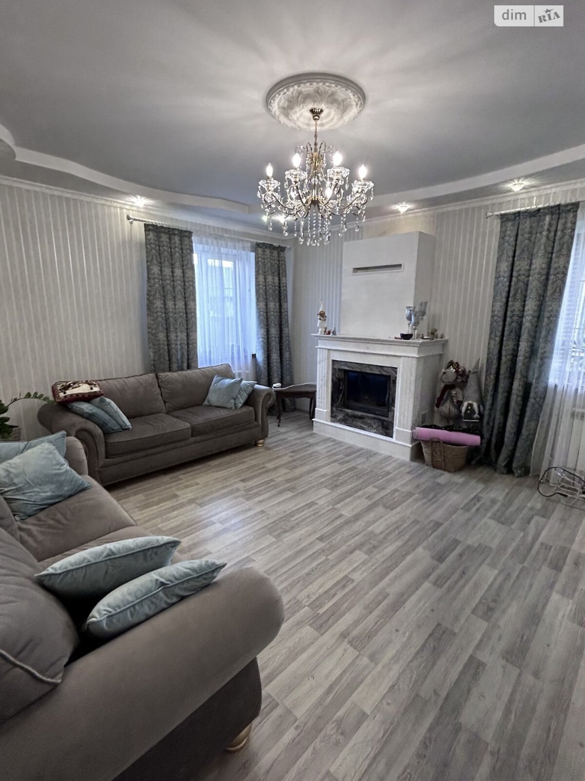 двоповерховий будинок з ремонтом, 224.4 кв. м, цегла. Продаж у Тарасівці фото 1 двоповерховий будинок з ремонтом, 224.4 кв. м, цегла. Продаж у Тарасівці фото 1