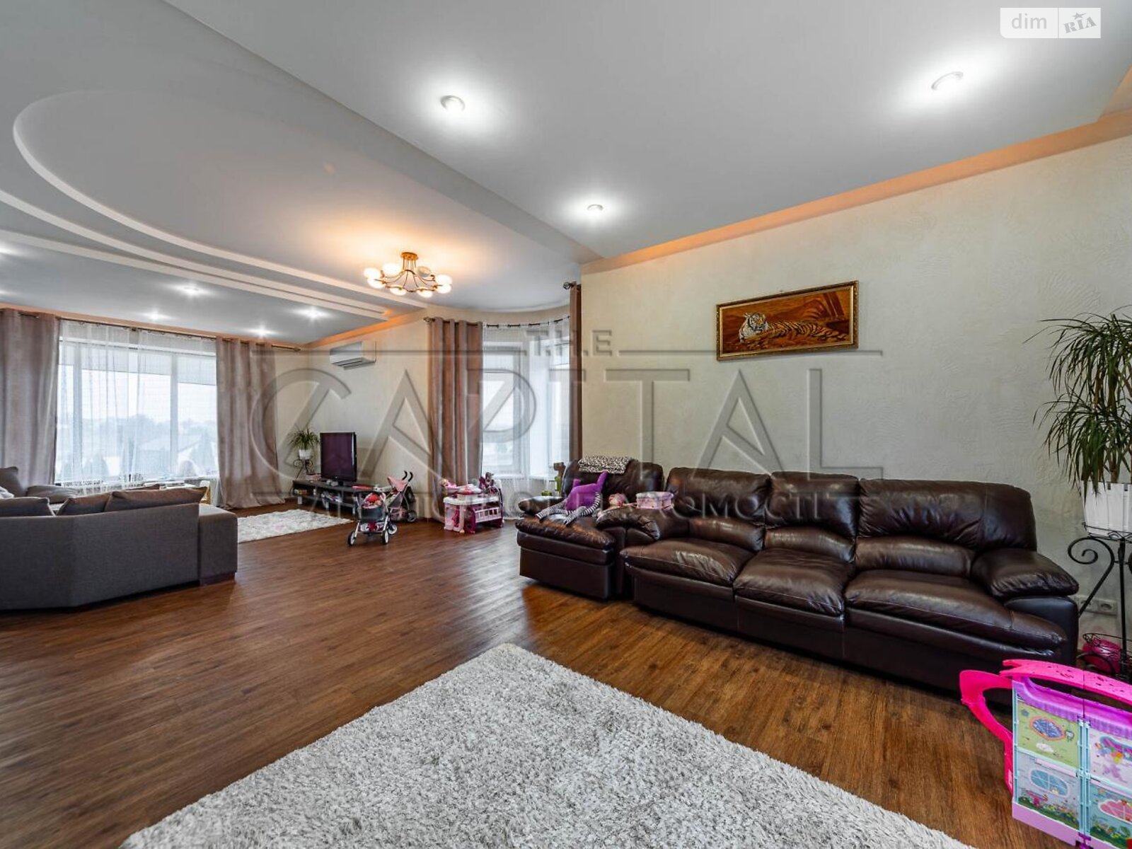 двоповерховий будинок з верандою, 300 кв. м, цегла. Продаж у Тарасівці фото 1 двоповерховий будинок з верандою, 300 кв. м, цегла. Продаж у Тарасівці фото 1