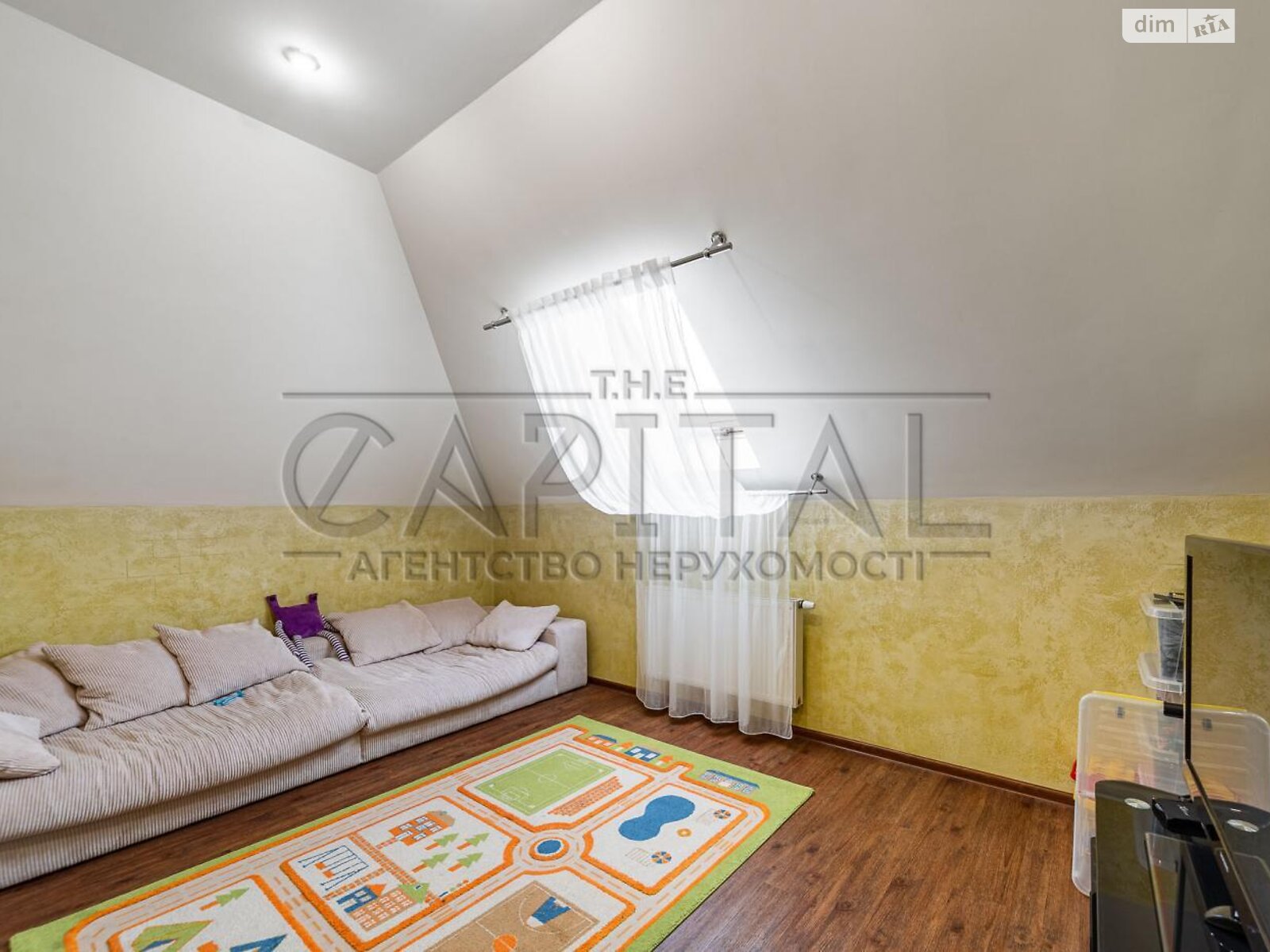 двоповерховий будинок з верандою, 300 кв. м, цегла. Продаж у Тарасівці фото 1 двоповерховий будинок з верандою, 300 кв. м, цегла. Продаж у Тарасівці фото 1