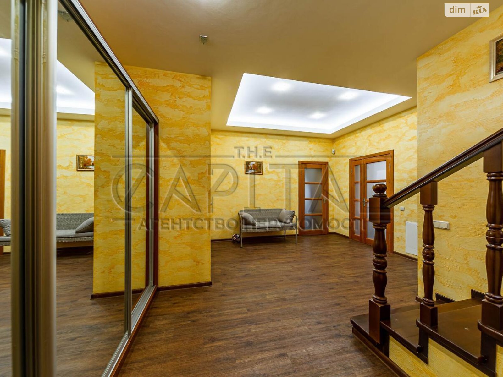двухэтажный дом с гаражом, 300 кв. м, кирпич. Продажа в Тарасовке фото 1 двухэтажный дом с гаражом, 300 кв. м, кирпич. Продажа в Тарасовке фото 1