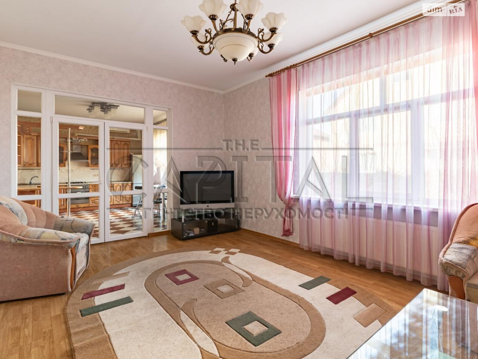 трехэтажный дом с гаражом, 310 кв. м, кирпич. Продажа в Тарасовке фото 1