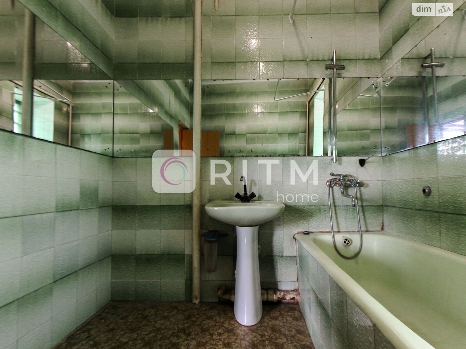 триповерховий будинок з гаражем, 308.3 кв. м, цегла. Продаж у Тарасове фото 1 триповерховий будинок з гаражем, 308.3 кв. м, цегла. Продаж у Тарасове фото 1