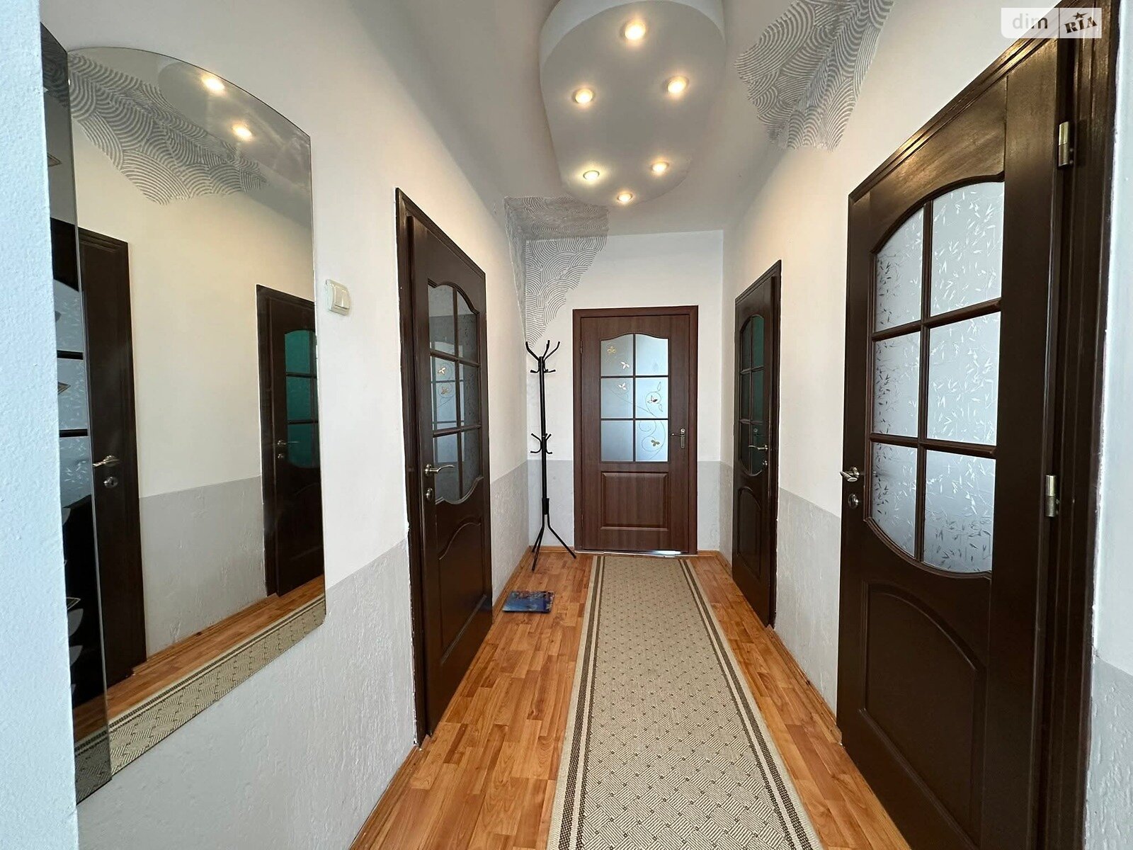 одноэтажный дом, 267 кв. м, кирпич. Продажа в Тарновцах фото 1 одноэтажный дом, 267 кв. м, кирпич. Продажа в Тарновцах фото 1