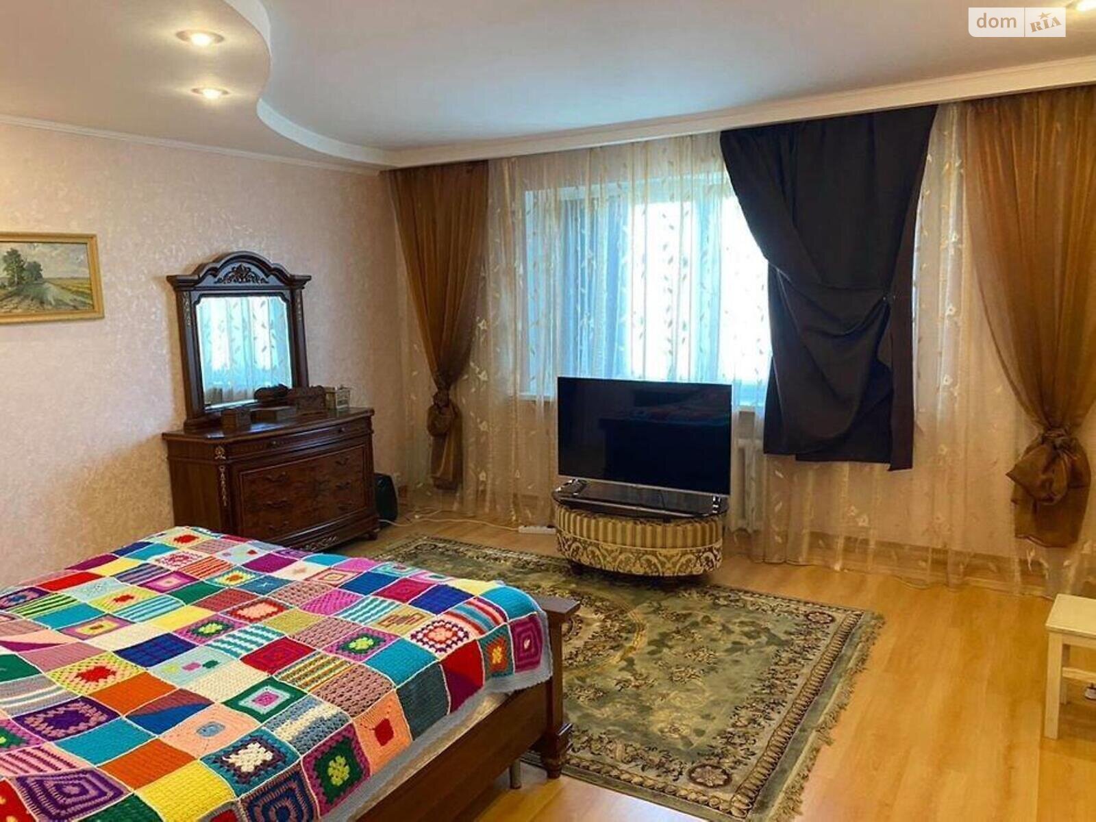 трехэтажный дом, 253 кв. м, газобетон. Продажа в Таценки фото 1