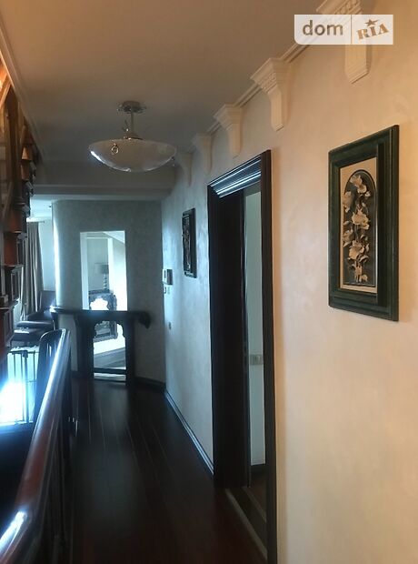 трехэтажный дом с камином, 710 кв. м, кирпич. Продажа в Байковцах (Тернопольская обл.) фото 1 трехэтажный дом с камином, 710 кв. м, кирпич. Продажа в Байковцах (Тернопольская обл.) фото 1
