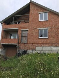 двухэтажный дом с балконом, 220 кв. м, кирпич. Продажа в Биле фото 2