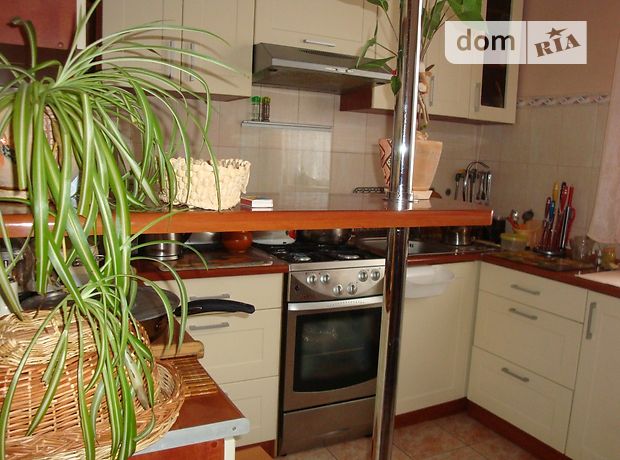 двухэтажный дом с садом, 265 кв. м, кирпич. Продажа в Биле (Тернопольская обл.) фото 1 двухэтажный дом с садом, 265 кв. м, кирпич. Продажа в Биле (Тернопольская обл.) фото 1