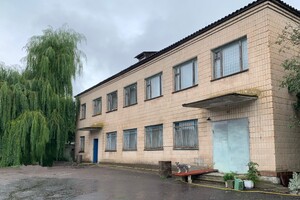 двухэтажный дом без мебели, 483 кв. м, кирпич. Продажа в Домамориче фото 2