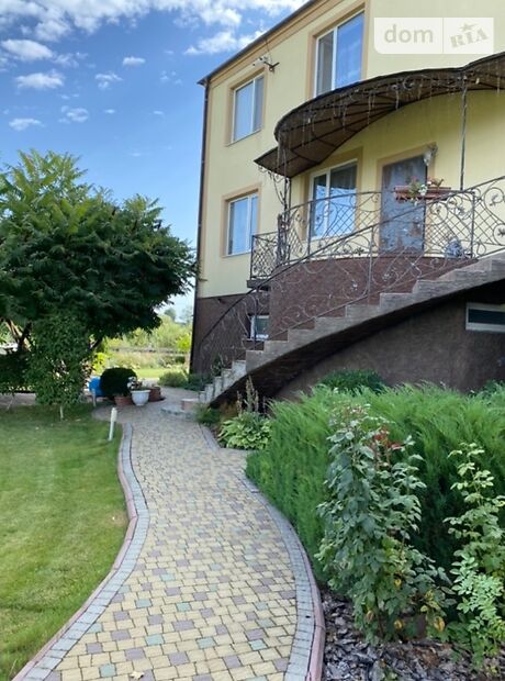 двухэтажный дом с садом, 480 кв. м, кирпич. Продажа в Довжанке (Тернопольская обл.) фото 1 двухэтажный дом с садом, 480 кв. м, кирпич. Продажа в Довжанке (Тернопольская обл.) фото 1