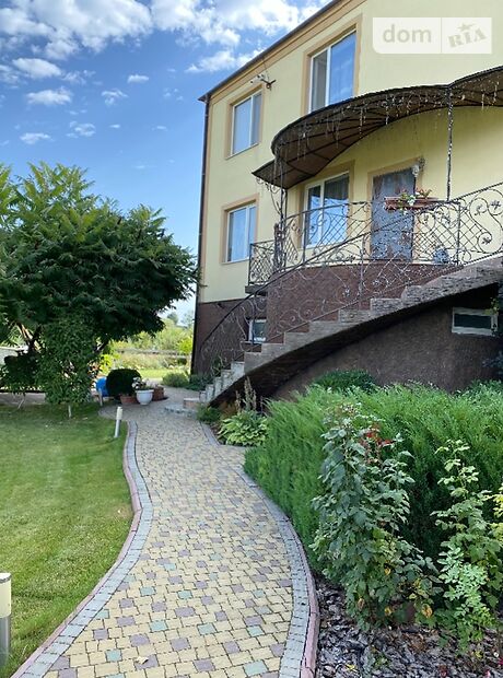 двухэтажный дом с садом, 480 кв. м, кирпич. Продажа в Довжанке (Тернопольская обл.) фото 1 двухэтажный дом с садом, 480 кв. м, кирпич. Продажа в Довжанке (Тернопольская обл.) фото 1