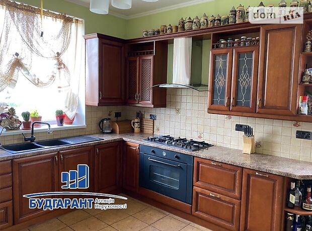 двухэтажный дом с садом, 480 кв. м, кирпич. Продажа в Довжанке (Тернопольская обл.) фото 1 двухэтажный дом с садом, 480 кв. м, кирпич. Продажа в Довжанке (Тернопольская обл.) фото 1