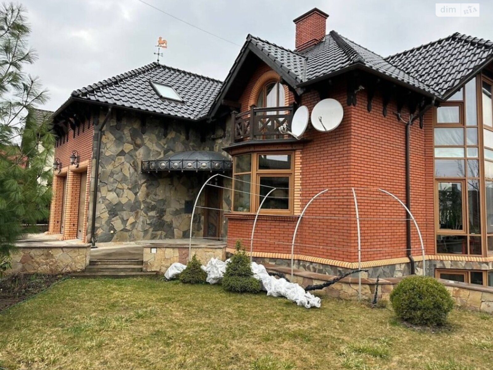 двухэтажный дом, 419 кв. м, цегла. Продажа в Тернополе фото 1 двухэтажный дом, 419 кв. м, цегла. Продажа в Тернополе фото 1
