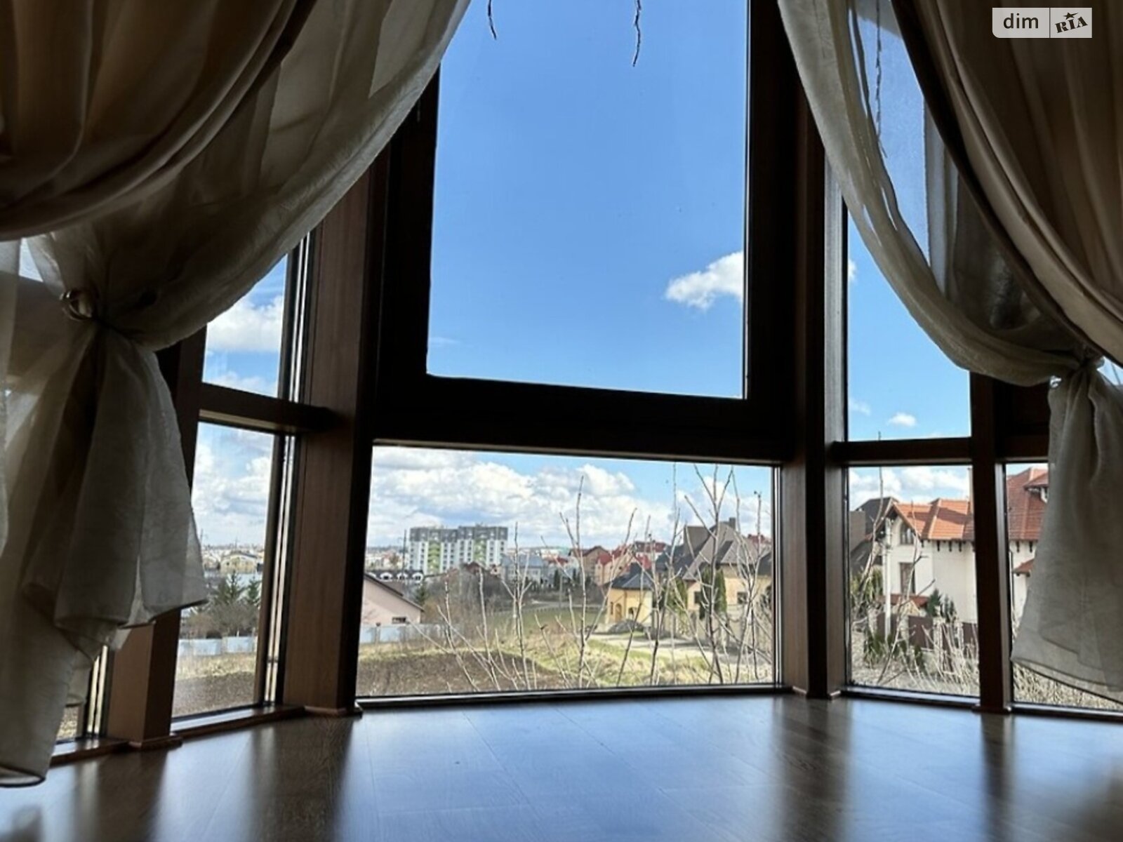 двухэтажный дом, 419 кв. м, цегла. Продажа в Тернополе фото 1 двухэтажный дом, 419 кв. м, цегла. Продажа в Тернополе фото 1