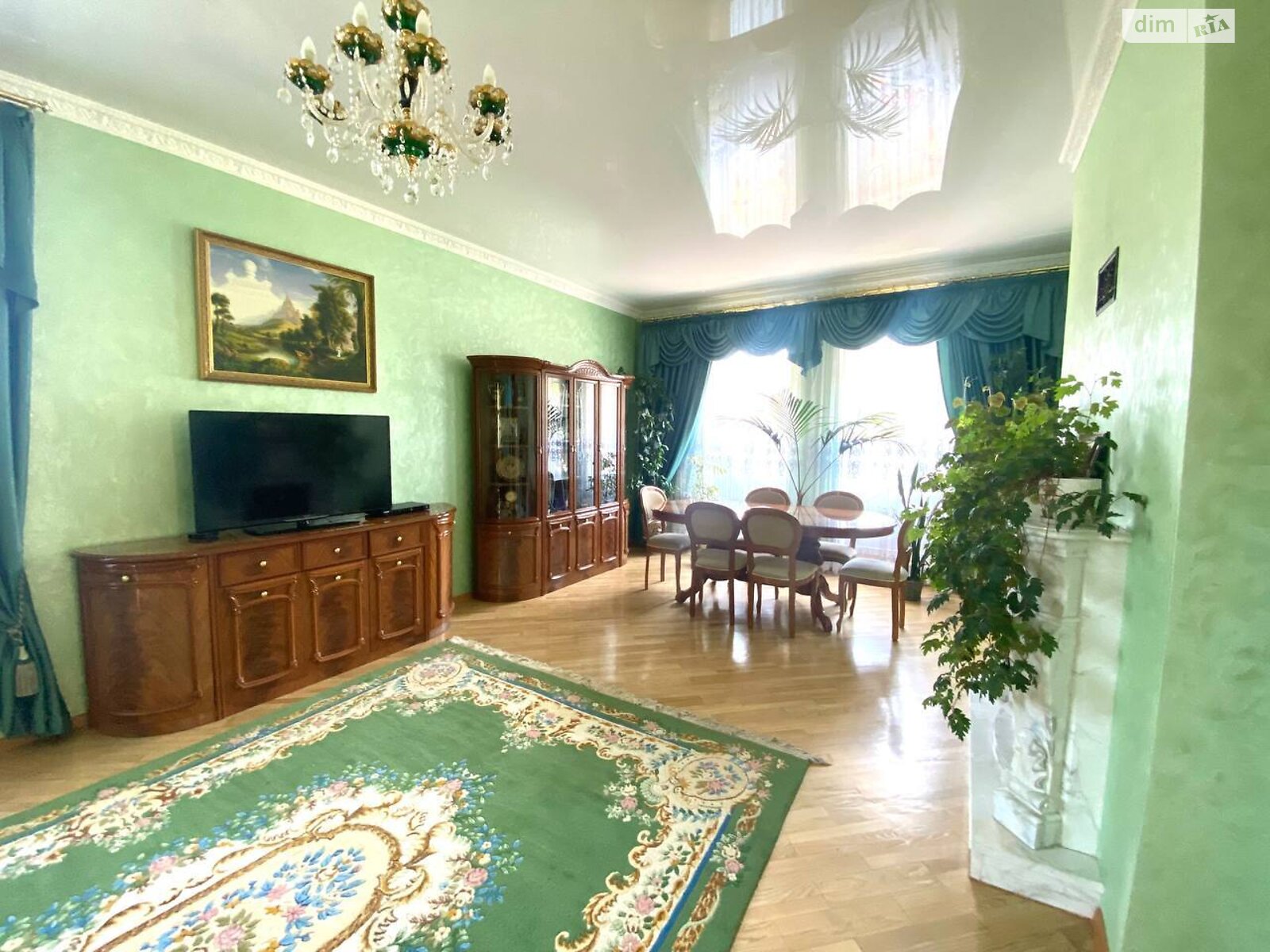 трехэтажный дом с гаражом, 320 кв. м, кирпич. Продажа в Тернополе район Дружба фото 1 трехэтажный дом с гаражом, 320 кв. м, кирпич. Продажа в Тернополе район Дружба фото 1