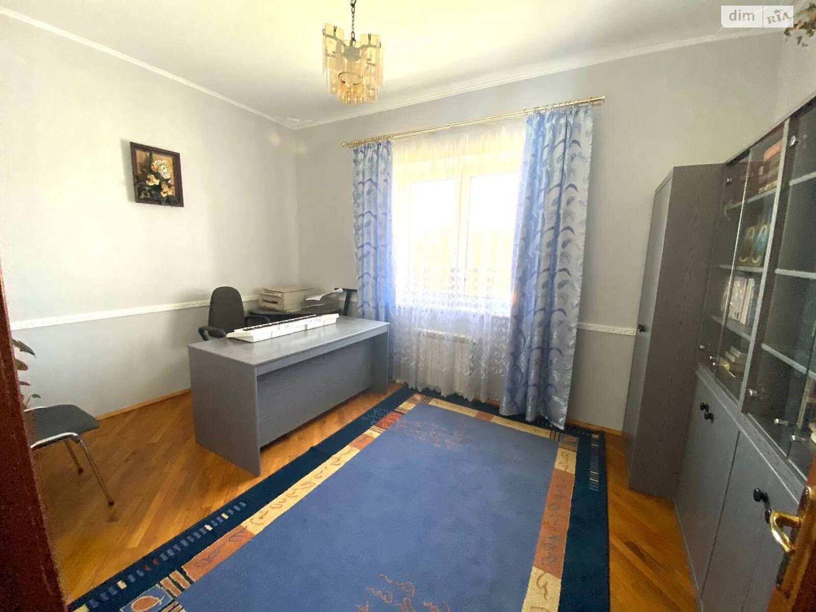 трехэтажный дом с гаражом, 320 кв. м, кирпич. Продажа в Тернополе район Дружба фото 1 трехэтажный дом с гаражом, 320 кв. м, кирпич. Продажа в Тернополе район Дружба фото 1