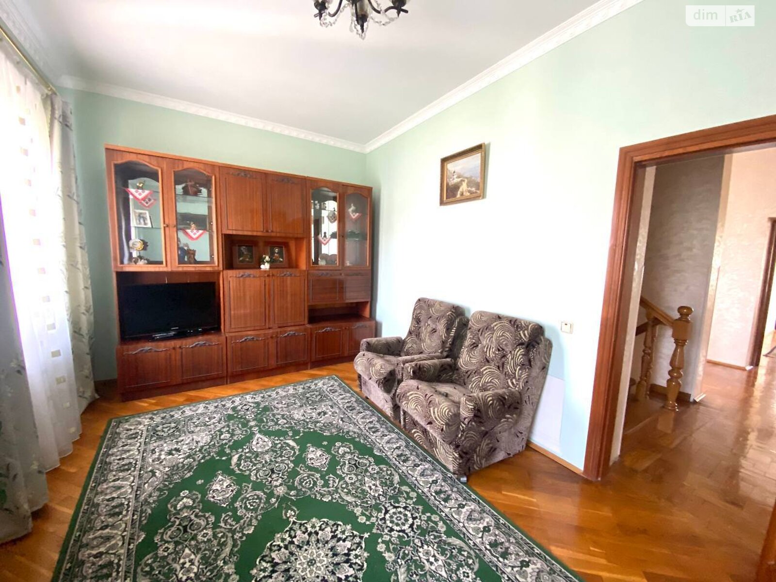 трехэтажный дом с гаражом, 320 кв. м, кирпич. Продажа в Тернополе район Дружба фото 1 трехэтажный дом с гаражом, 320 кв. м, кирпич. Продажа в Тернополе район Дружба фото 1