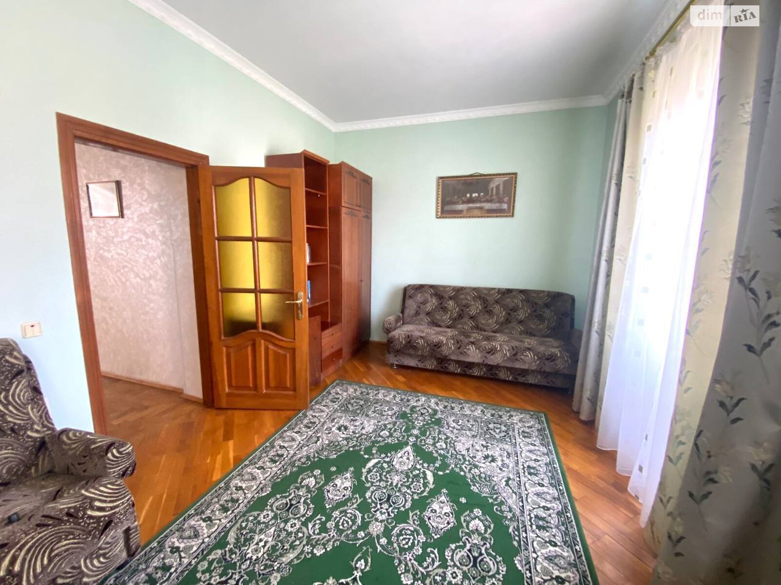 трехэтажный дом с гаражом, 320 кв. м, кирпич. Продажа в Тернополе район Дружба фото 1 трехэтажный дом с гаражом, 320 кв. м, кирпич. Продажа в Тернополе район Дружба фото 1