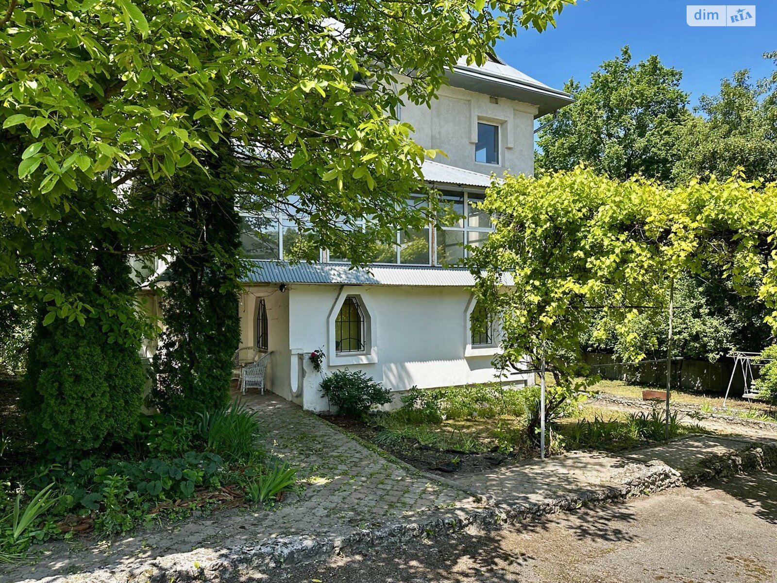 триповерховий будинок з верандою, 639 кв. м, цегла. Продаж в Тернополі, район Дружба фото 1 триповерховий будинок з верандою, 639 кв. м, цегла. Продаж в Тернополі, район Дружба фото 1