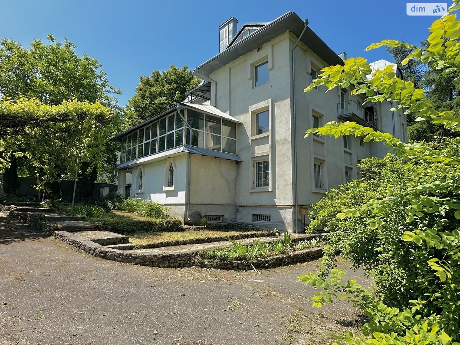 триповерховий будинок з верандою, 639 кв. м, цегла. Продаж в Тернополі, район Дружба фото 1 триповерховий будинок з верандою, 639 кв. м, цегла. Продаж в Тернополі, район Дружба фото 1