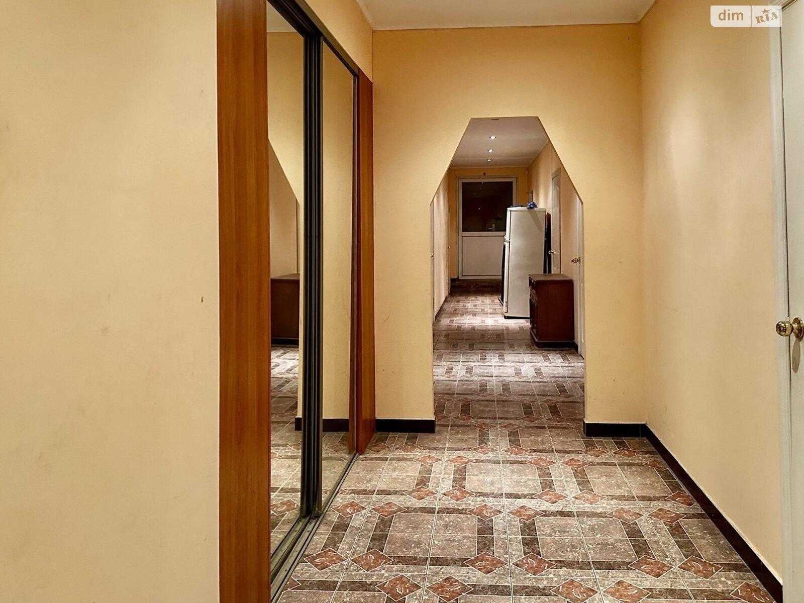 триповерховий будинок з верандою, 639 кв. м, цегла. Продаж в Тернополі, район Дружба фото 1 триповерховий будинок з верандою, 639 кв. м, цегла. Продаж в Тернополі, район Дружба фото 1