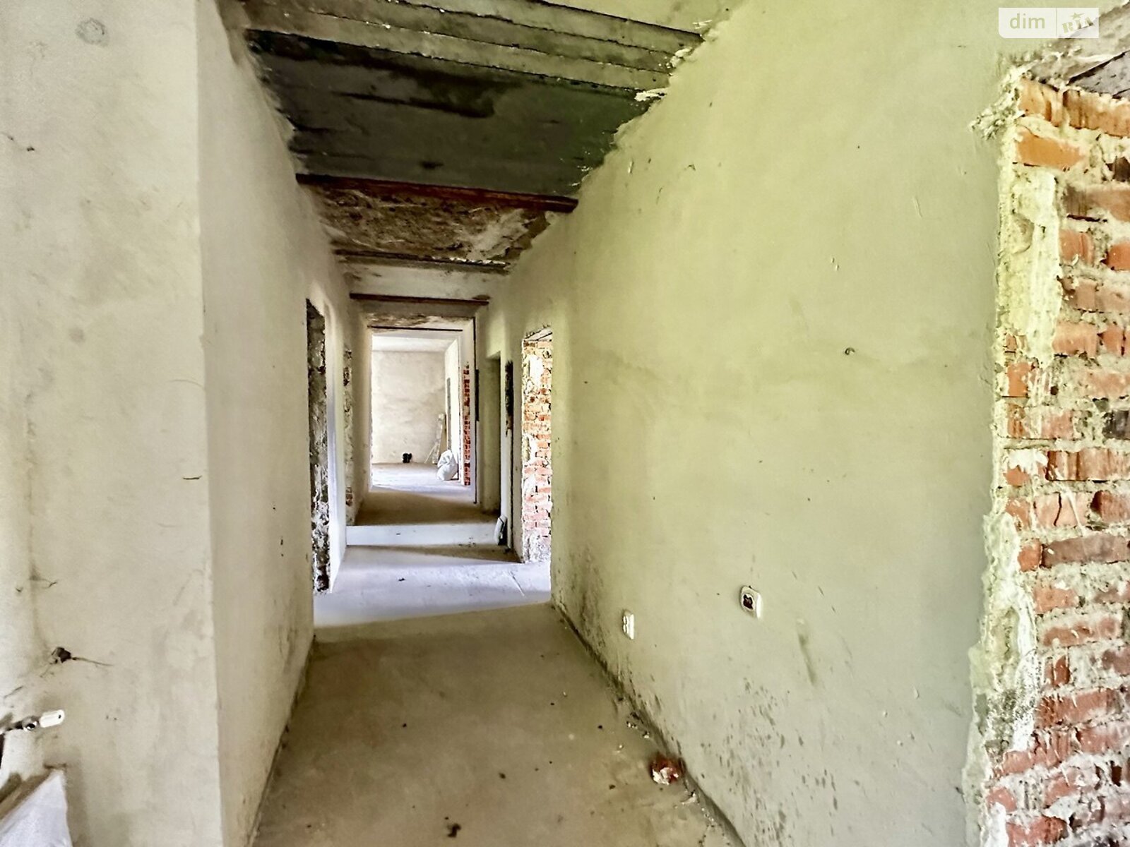 триповерховий будинок з верандою, 639 кв. м, цегла. Продаж в Тернополі, район Дружба фото 1 триповерховий будинок з верандою, 639 кв. м, цегла. Продаж в Тернополі, район Дружба фото 1