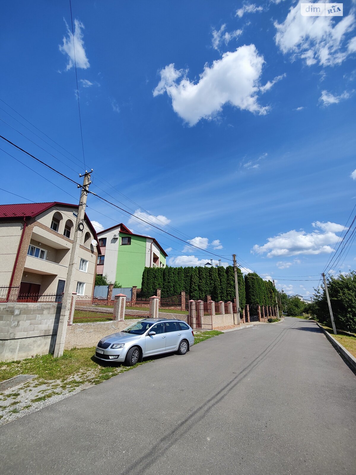 двухэтажный дом с гаражом, 228 кв. м, кирпич. Продажа в Тернополе район Дружба фото 1 двухэтажный дом с гаражом, 228 кв. м, кирпич. Продажа в Тернополе район Дружба фото 1