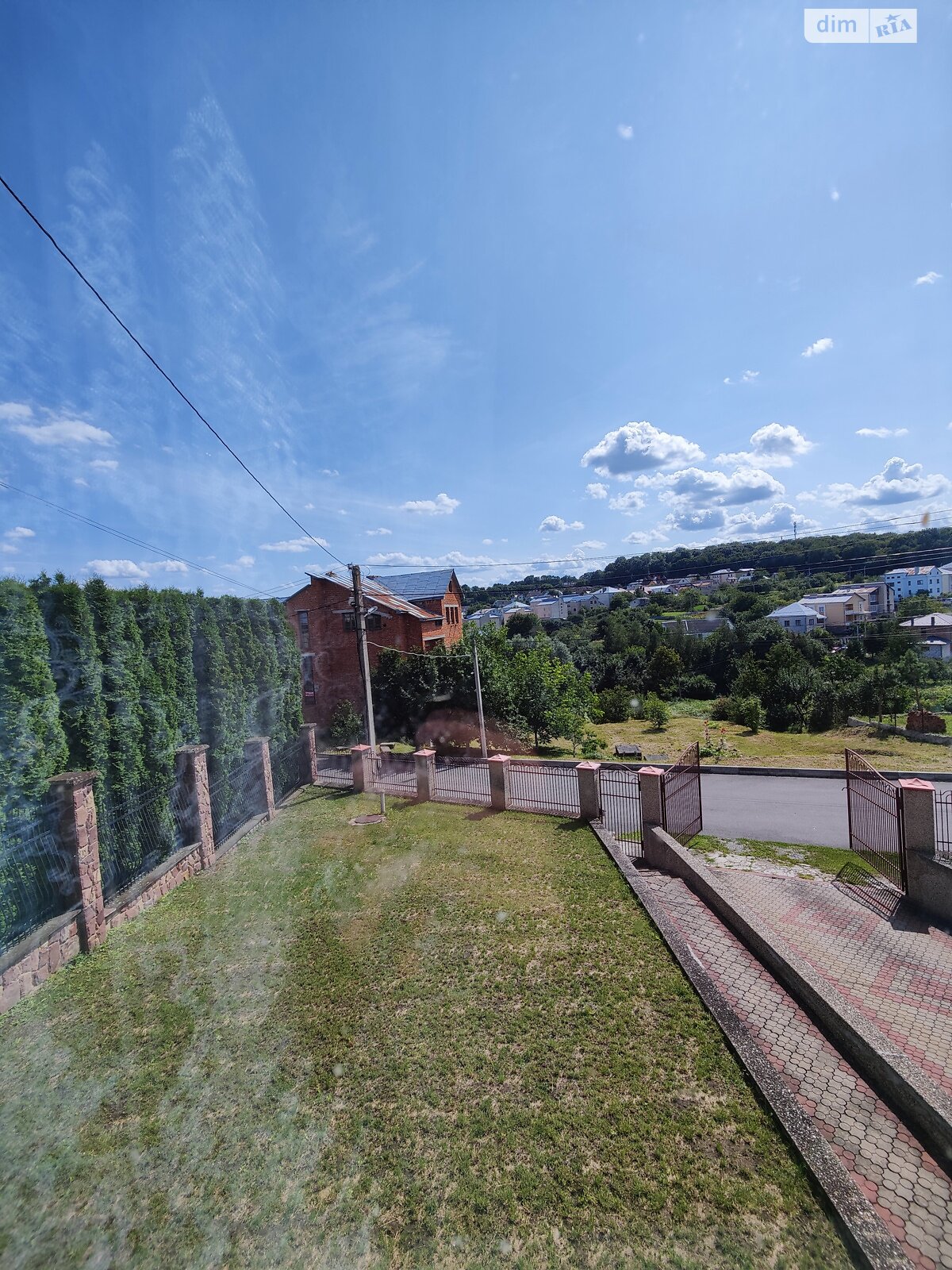 двухэтажный дом с гаражом, 228 кв. м, кирпич. Продажа в Тернополе район Дружба фото 1 двухэтажный дом с гаражом, 228 кв. м, кирпич. Продажа в Тернополе район Дружба фото 1