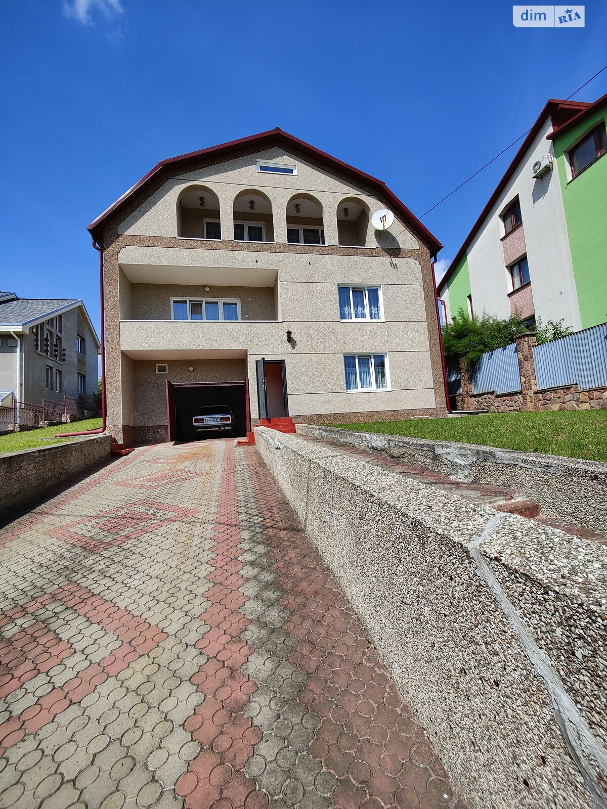 двухэтажный дом с гаражом, 228 кв. м, кирпич. Продажа в Тернополе район Дружба фото 1 двухэтажный дом с гаражом, 228 кв. м, кирпич. Продажа в Тернополе район Дружба фото 1