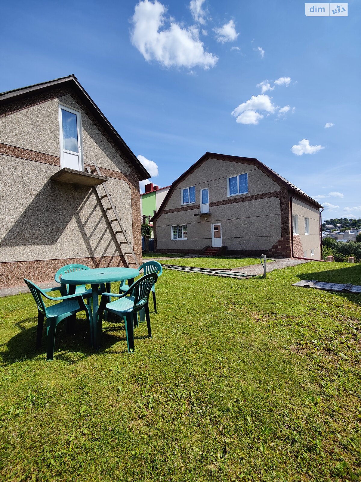 двухэтажный дом с гаражом, 228 кв. м, кирпич. Продажа в Тернополе район Дружба фото 1 двухэтажный дом с гаражом, 228 кв. м, кирпич. Продажа в Тернополе район Дружба фото 1