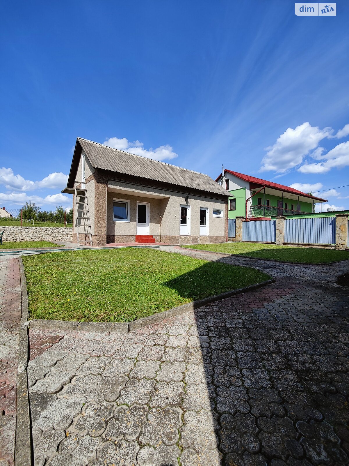 двухэтажный дом с гаражом, 228 кв. м, кирпич. Продажа в Тернополе район Дружба фото 1 двухэтажный дом с гаражом, 228 кв. м, кирпич. Продажа в Тернополе район Дружба фото 1