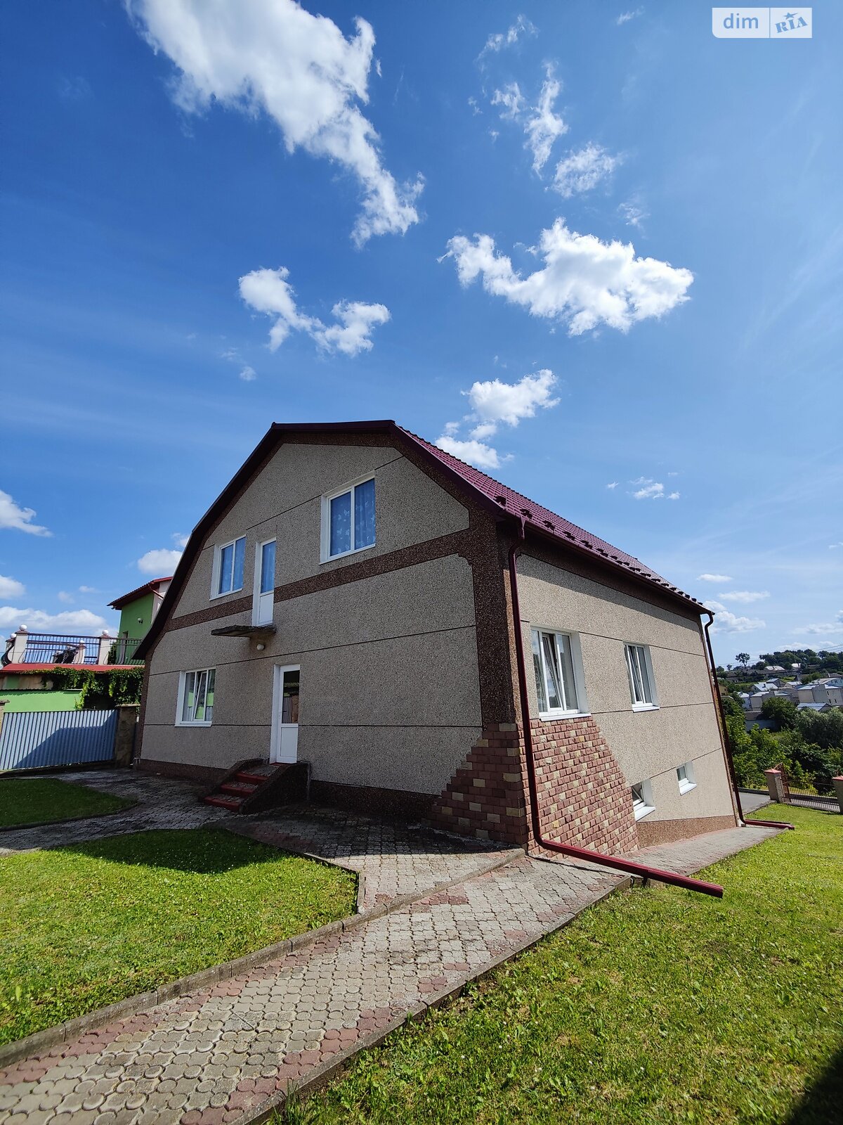 двухэтажный дом с гаражом, 228 кв. м, кирпич. Продажа в Тернополе район Дружба фото 1 двухэтажный дом с гаражом, 228 кв. м, кирпич. Продажа в Тернополе район Дружба фото 1