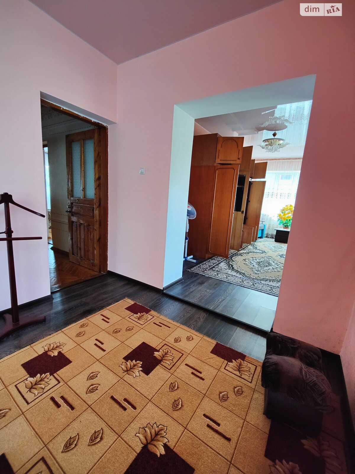 двухэтажный дом с гаражом, 228 кв. м, кирпич. Продажа в Тернополе район Дружба фото 1 двухэтажный дом с гаражом, 228 кв. м, кирпич. Продажа в Тернополе район Дружба фото 1