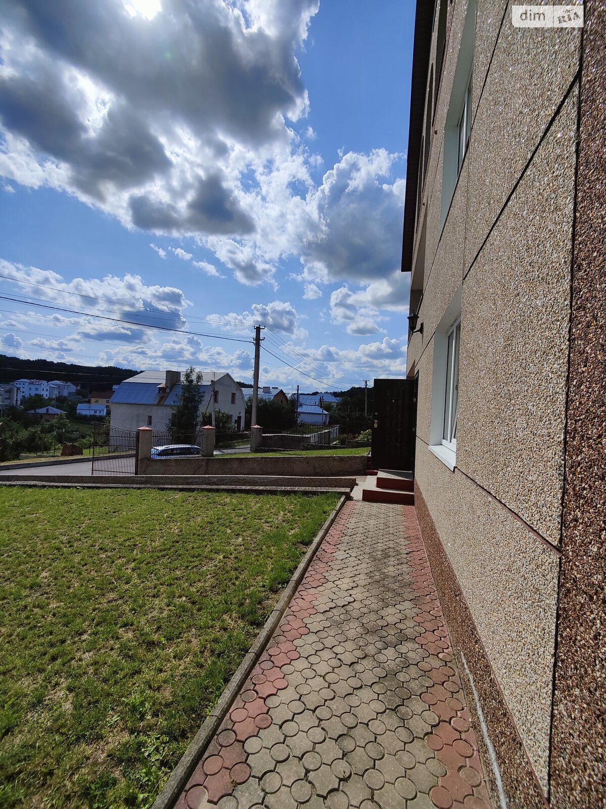 двухэтажный дом с гаражом, 228 кв. м, кирпич. Продажа в Тернополе район Дружба фото 1 двухэтажный дом с гаражом, 228 кв. м, кирпич. Продажа в Тернополе район Дружба фото 1