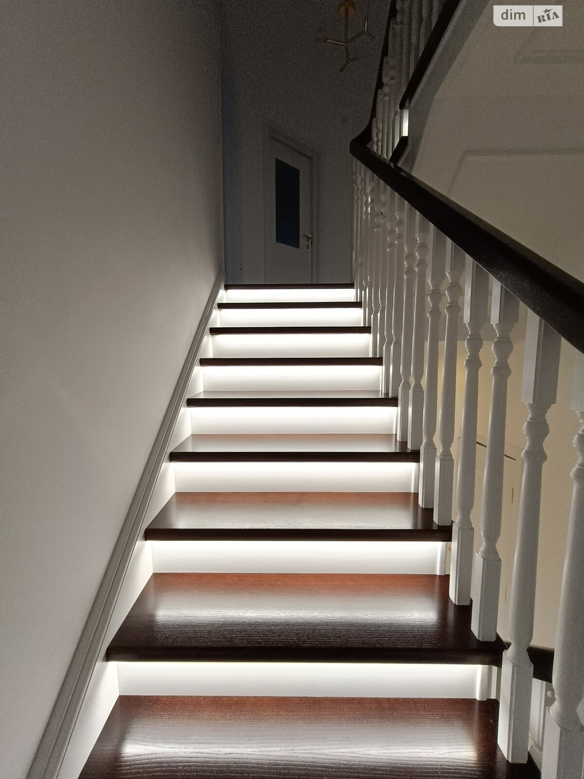 двухэтажный дом, 180 кв. м, кирпич. Продажа в Петрикове фото 1