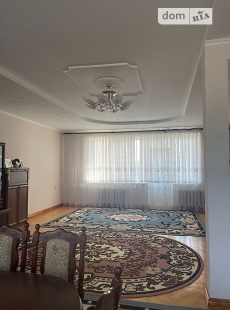 двухэтажный дом с садом, 390 кв. м, кирпич. Продажа в Гаях-Шевченковских (Тернопольская обл.) фото 1 двухэтажный дом с садом, 390 кв. м, кирпич. Продажа в Гаях-Шевченковских (Тернопольская обл.) фото 1