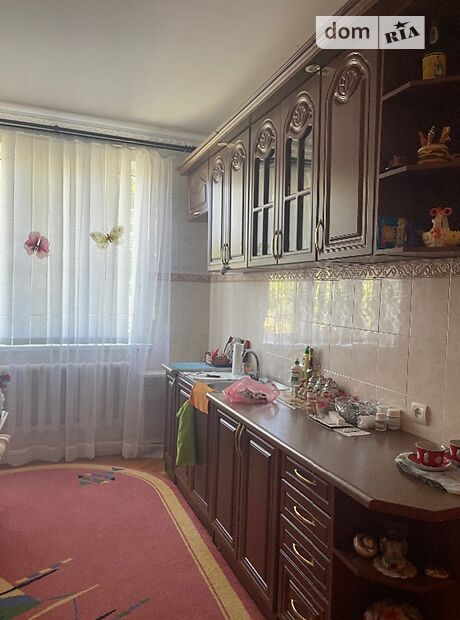 двухэтажный дом с садом, 390 кв. м, кирпич. Продажа в Гаях-Шевченковских (Тернопольская обл.) фото 1 двухэтажный дом с садом, 390 кв. м, кирпич. Продажа в Гаях-Шевченковских (Тернопольская обл.) фото 1
