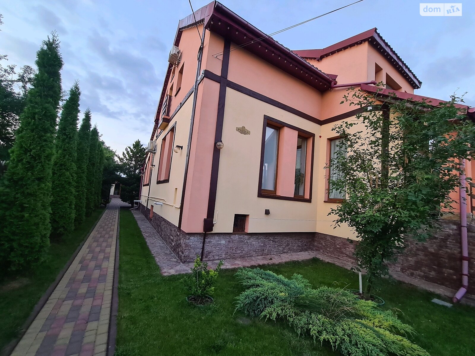 двоповерховий будинок веранда, 328 кв. м, цегла. Продаж у Гаях-Шевченківських фото 1