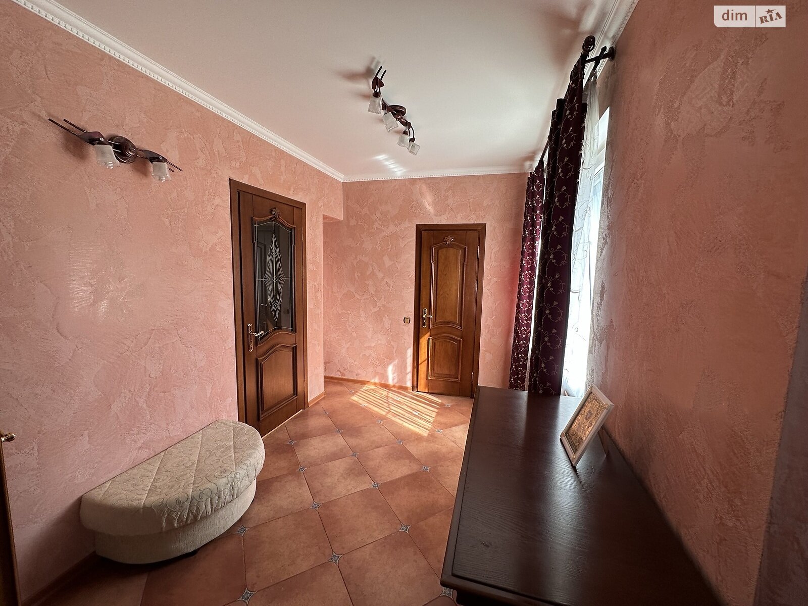 двоповерховий будинок, 343 кв. м, цегла. Продаж в Тернополі, район Канада фото 1 двоповерховий будинок, 343 кв. м, цегла. Продаж в Тернополі, район Канада фото 1