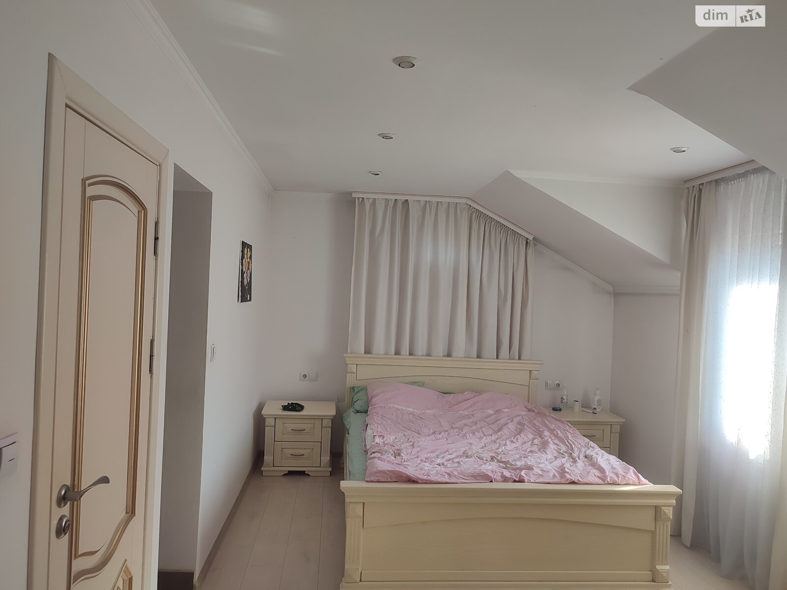 двухэтажный дом, 330 кв. м, кирпич. Продажа в Тернополе район Кутковцы фото 1 двухэтажный дом, 330 кв. м, кирпич. Продажа в Тернополе район Кутковцы фото 1