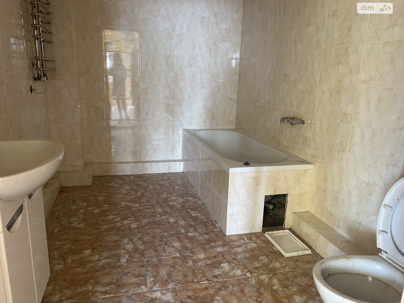 триповерховий будинок, 467 кв. м, кирпич. Продаж в Тернополі, район Кутківці фото 1 триповерховий будинок, 467 кв. м, кирпич. Продаж в Тернополі, район Кутківці фото 1
