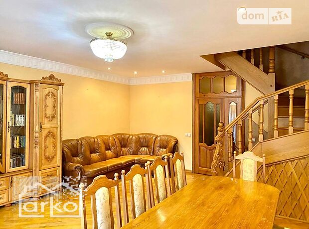 двухэтажный дом с садом, 242 кв. м, кирпич. Продажа в Тернополе район Новый свет фото 1 двухэтажный дом с садом, 242 кв. м, кирпич. Продажа в Тернополе район Новый свет фото 1