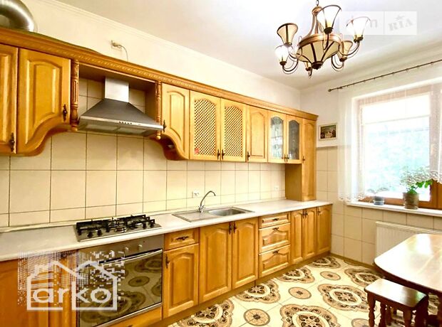 двухэтажный дом с садом, 242 кв. м, кирпич. Продажа в Тернополе район Новый свет фото 1 двухэтажный дом с садом, 242 кв. м, кирпич. Продажа в Тернополе район Новый свет фото 1