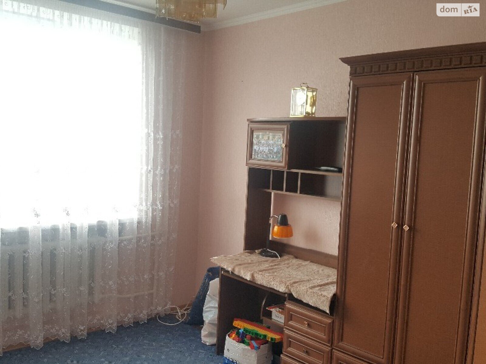 трехэтажный дом с балконом, 250 кв. м, кирпич. Продажа в Подгородном фото 1