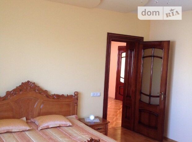 трехэтажный дом с камином, 460 кв. м, кирпич. Продажа в Подгородном (Тернопольская обл.) фото 1 трехэтажный дом с камином, 460 кв. м, кирпич. Продажа в Подгородном (Тернопольская обл.) фото 1