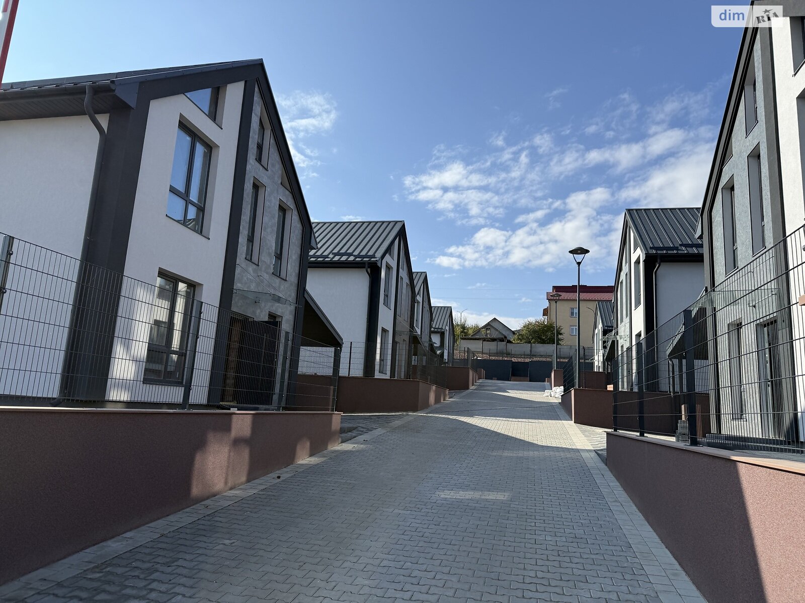 двухэтажный дом, 150 кв. м, кирпич. Продажа в Тернополе район Пронятин фото 1