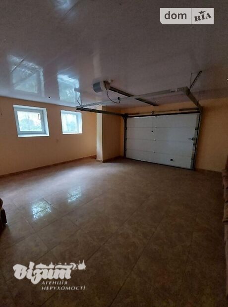 трехэтажный дом с садом, 450 кв. м, кирпич. Продажа в Смиковци (Тернопольская обл.) фото 1 трехэтажный дом с садом, 450 кв. м, кирпич. Продажа в Смиковци (Тернопольская обл.) фото 1