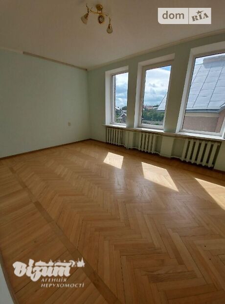 трехэтажный дом с садом, 450 кв. м, кирпич. Продажа в Смиковци (Тернопольская обл.) фото 1 трехэтажный дом с садом, 450 кв. м, кирпич. Продажа в Смиковци (Тернопольская обл.) фото 1