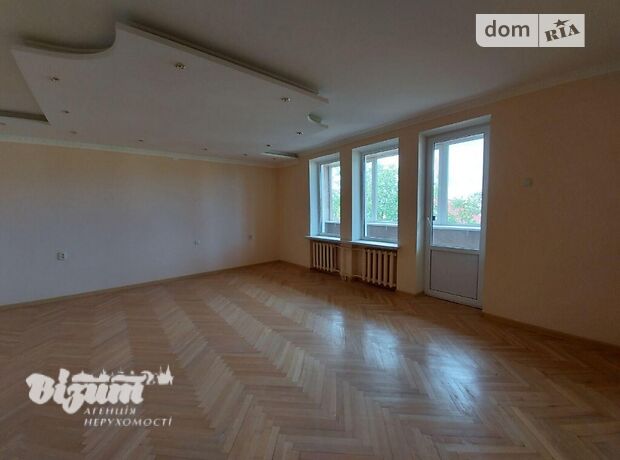 трехэтажный дом с садом, 450 кв. м, кирпич. Продажа в Смиковци (Тернопольская обл.) фото 1 трехэтажный дом с садом, 450 кв. м, кирпич. Продажа в Смиковци (Тернопольская обл.) фото 1