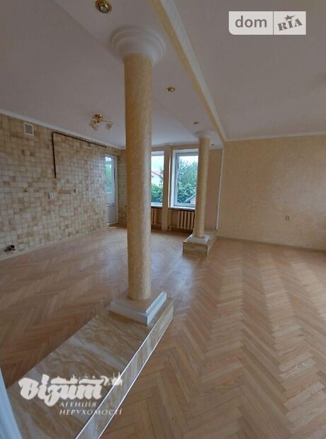 трехэтажный дом с садом, 450 кв. м, кирпич. Продажа в Смиковци (Тернопольская обл.) фото 1 трехэтажный дом с садом, 450 кв. м, кирпич. Продажа в Смиковци (Тернопольская обл.) фото 1